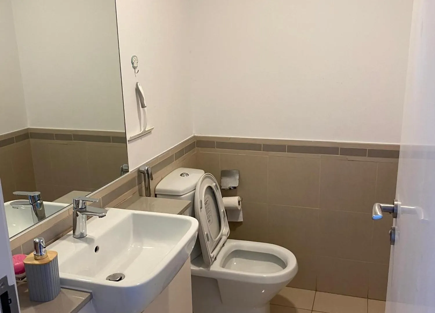 Lovely Calm 3Br Apt Easy Accessibility To Central Dubai With Huge Balcony And Pool View Town Square United Arab Emirates