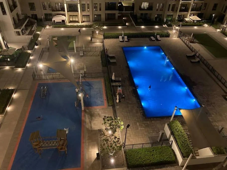Apartment Lovely Calm 3Br Apt Easy Accessibility To Central Dubai With Huge Balcony And Pool View Town Square