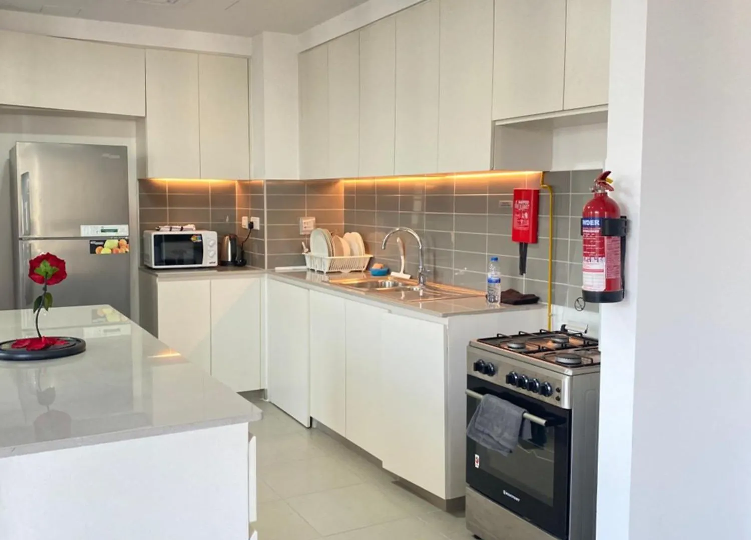 Apartment Lovely Calm 3Br Apt Easy Accessibility To Central Dubai With Huge Balcony And Pool View Town Square
