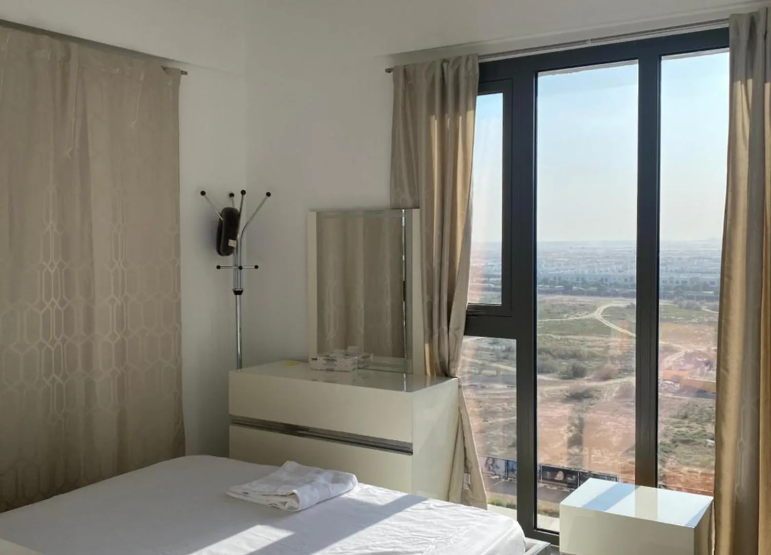 Lovely Calm 3Br Apt Easy Accessibility To Central Dubai With Huge Balcony And Pool View Town Square 0*,