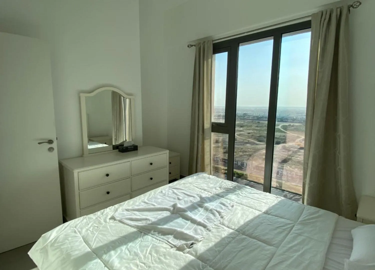 Lovely Calm 3Br Apt Easy Accessibility To Central Dubai With Huge Balcony And Pool View Town Square United Arab Emirates